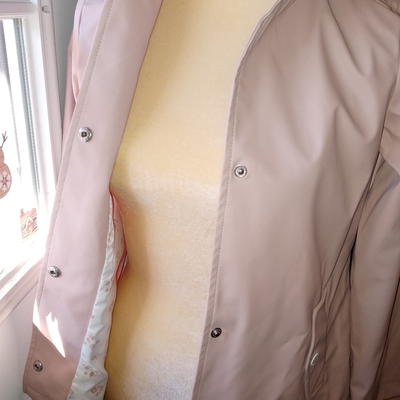 Michael Kors Raincoat Girls Size 10/12 - Picture 12 of 14